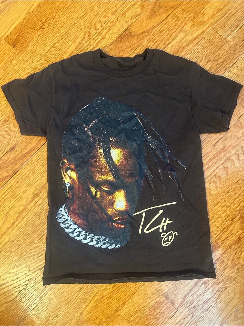Men's Black Short-Sleeve Graphic Crewneck Tee - Portrait Print